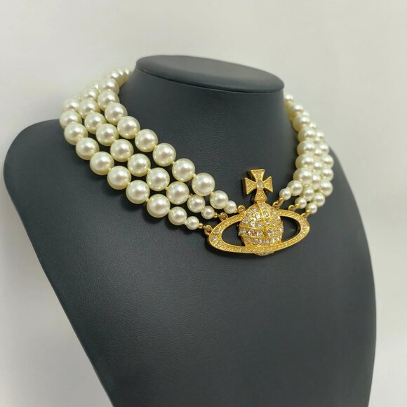 Vivienne Westwood Triple Pearl Necklace Gold Pendant - Picture 6 of 8